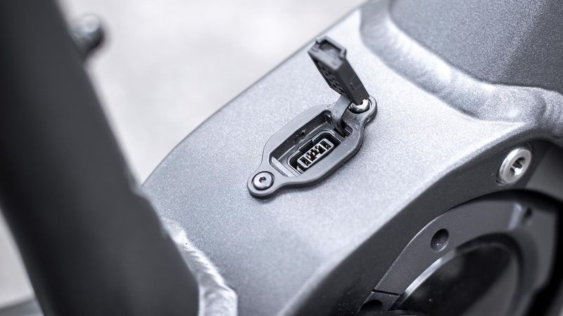 英國(guó)Triumph摩托車公司推出首款電動(dòng)自行車-鋒巢網(wǎng)