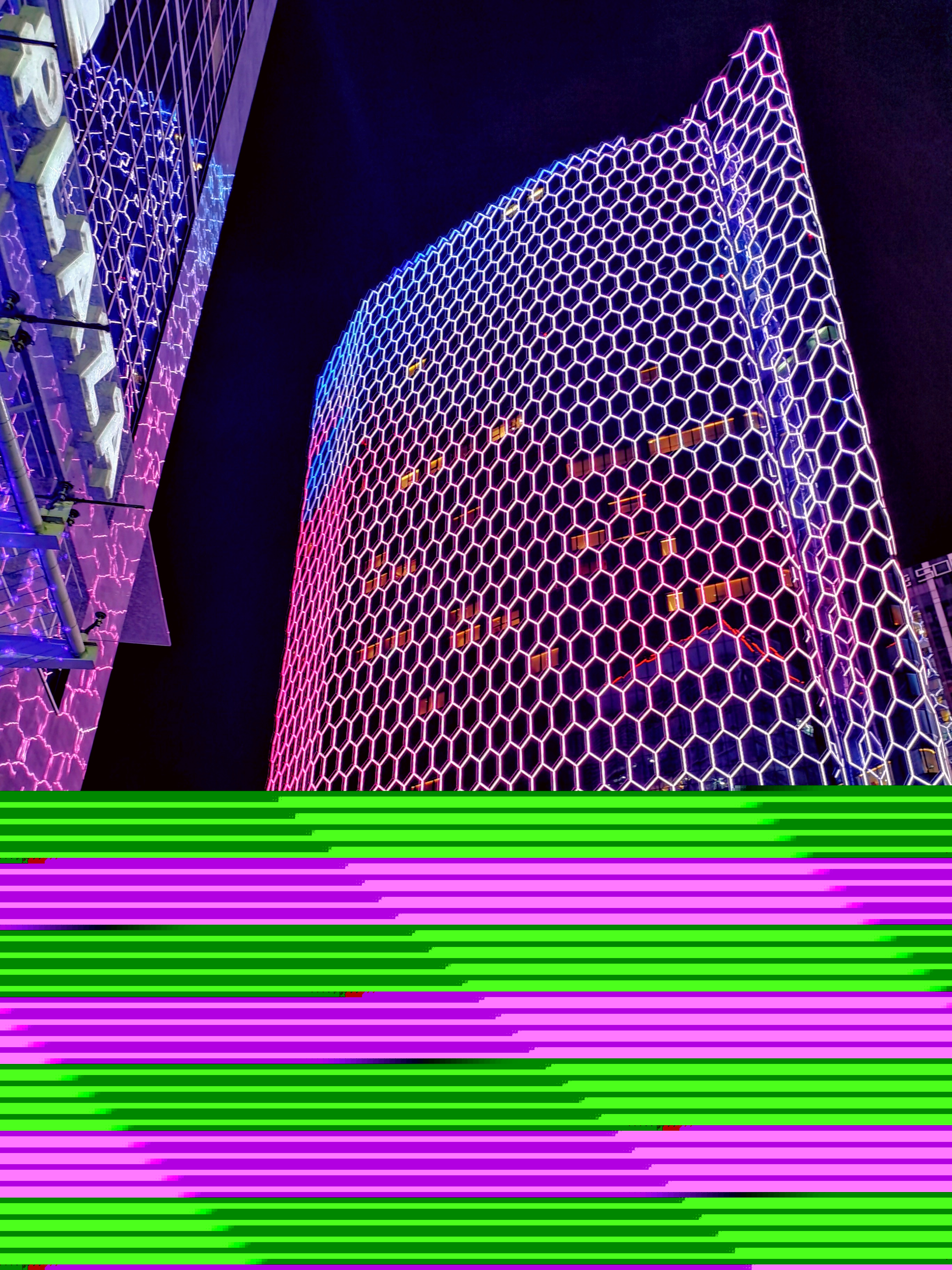 榮耀X10抑制炫光細節(jié)真實：4000萬RYYB高感光夜拍體驗-鋒巢網(wǎng)