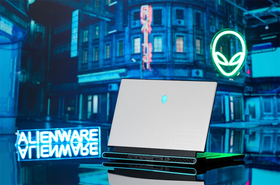 賽博之美，外星人全新 m15/m17 2020 版發(fā)布-鋒巢網(wǎng)