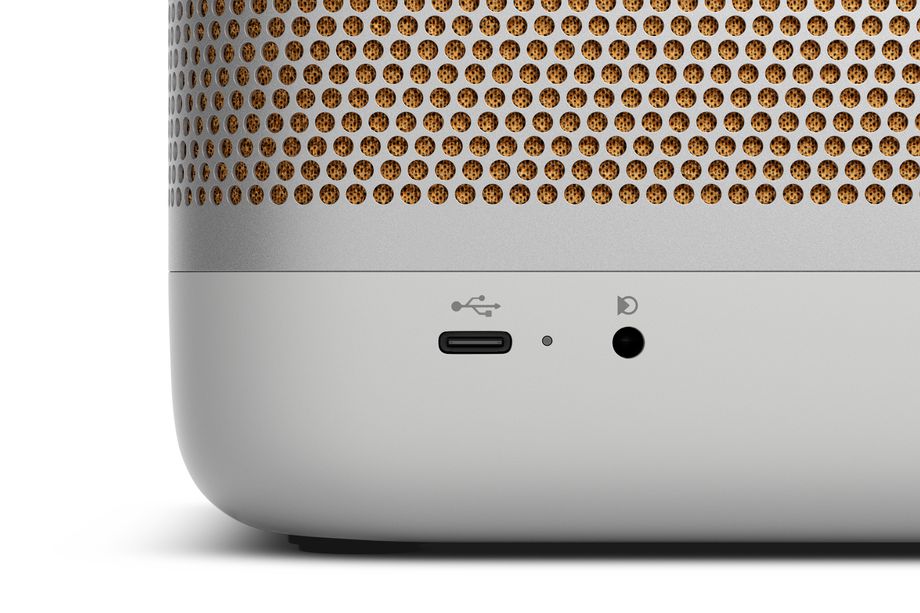 Bang & Olufsen最新的午餐盒音箱內(nèi)置了Qi無線充電器-鋒巢網(wǎng)