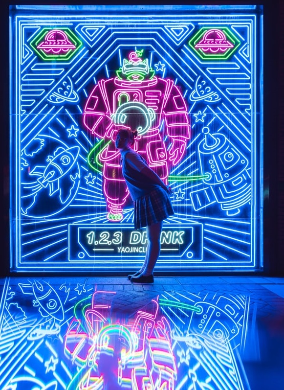 Z世代跨次元追星-鋒巢網(wǎng)