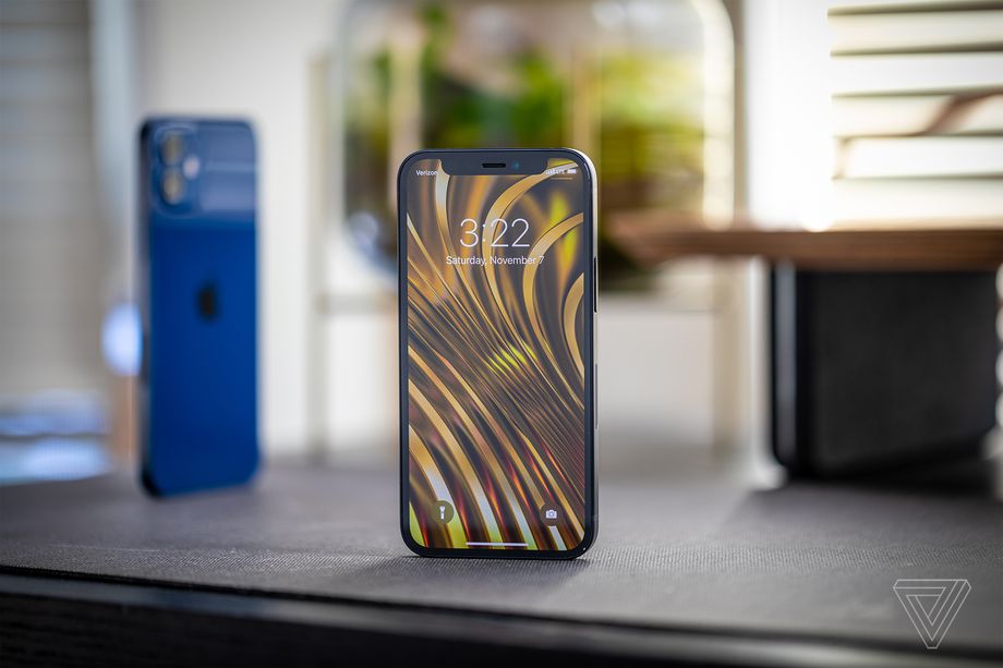 蘋果發(fā)布iOS 14.2.1，修正了iPhone 12mini鎖屏問題-鋒巢網(wǎng)