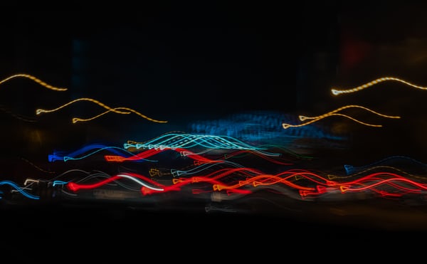 由直變彎，手機屏到底經(jīng)歷了什么？-鋒巢網(wǎng)