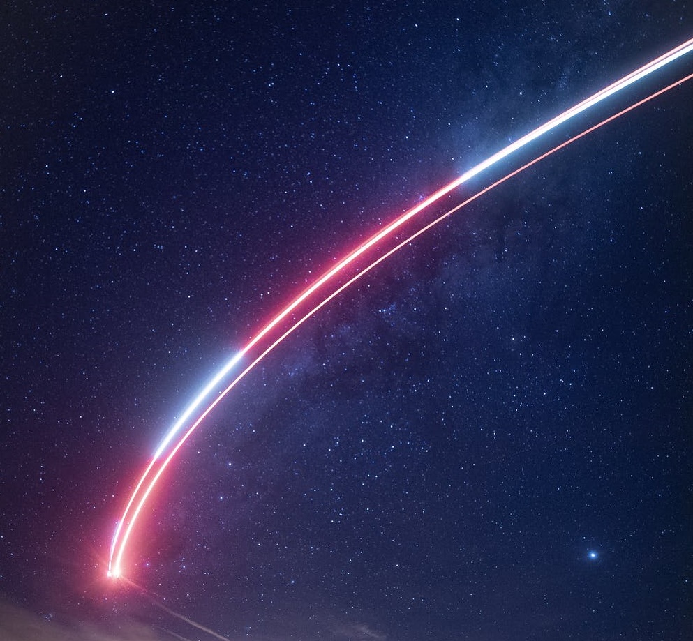 90后瘋搶“五菱神車”-鋒巢網(wǎng)