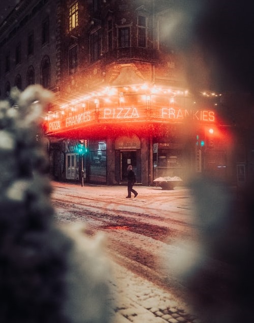 這屆年輕人開始養(yǎng)老-鋒巢網(wǎng)