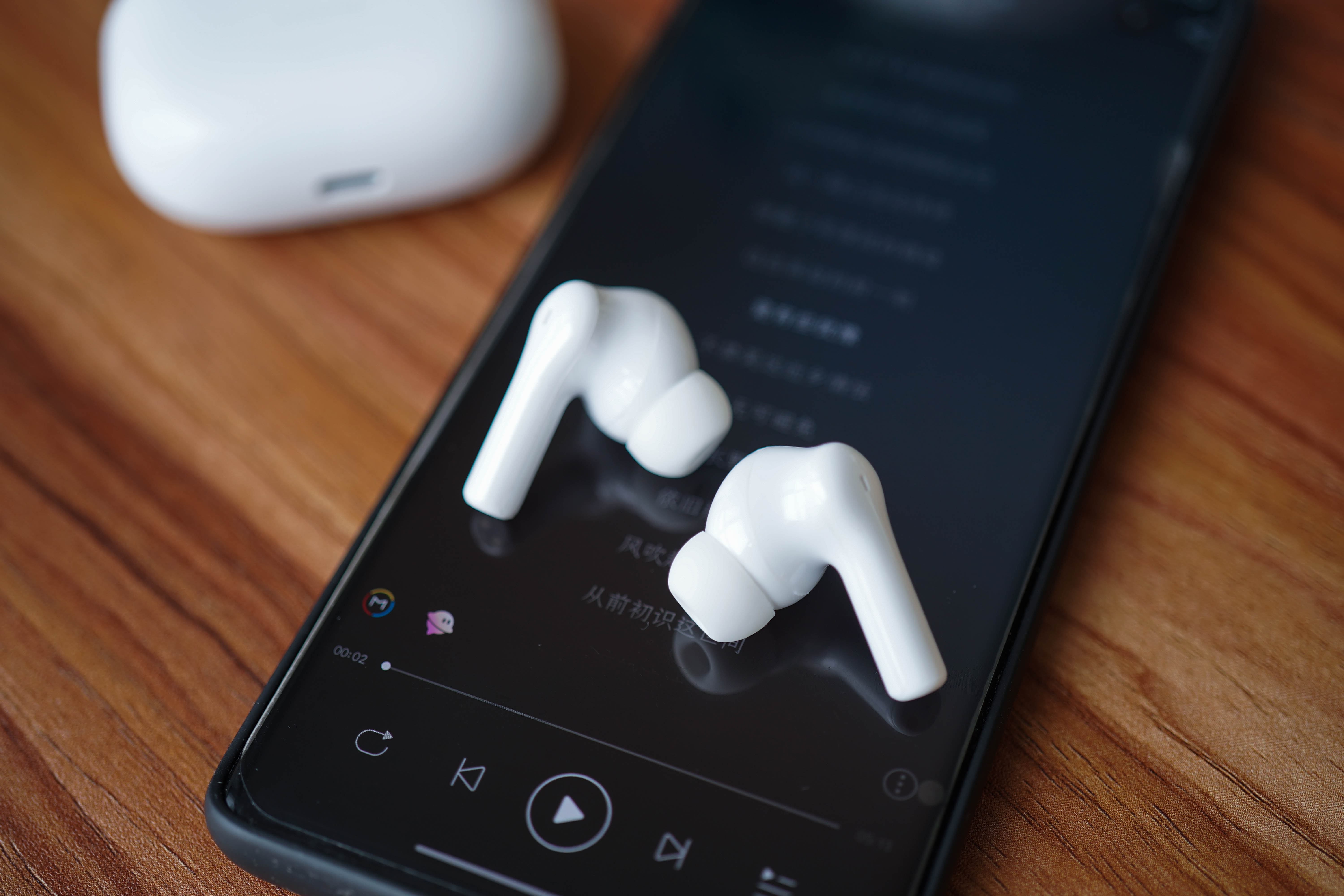 智能降噪無感佩戴：vivo TWS 2系列主動降噪真無線耳機(jī)圖賞-鋒巢網(wǎng)