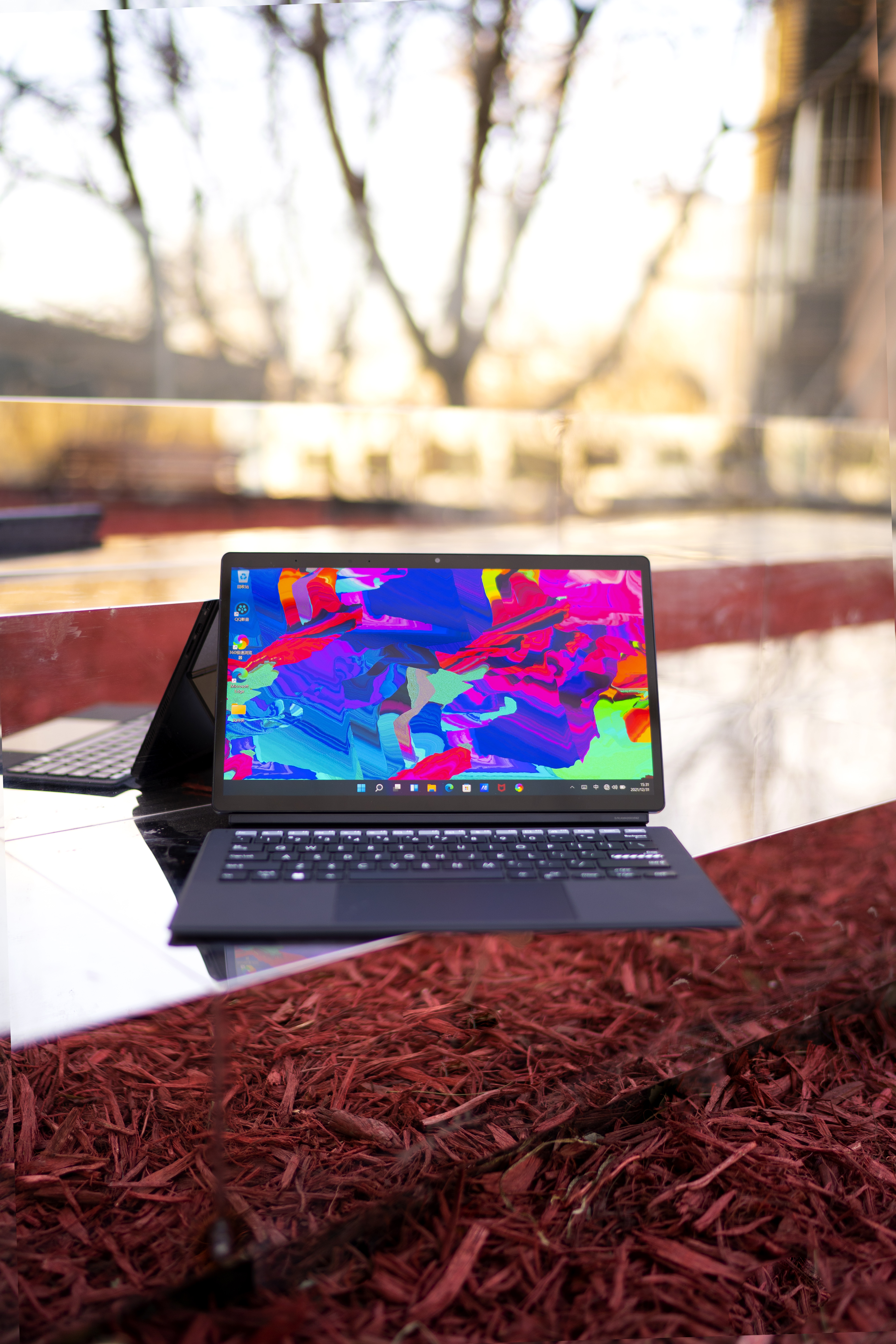 沉浸聲場體驗：華碩無畏二合一OLED觸屏筆記本影音新姿態(tài)-鋒巢網(wǎng)